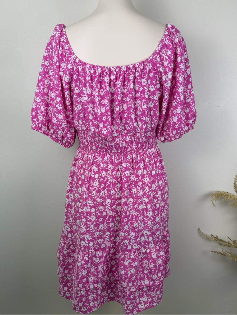 LC Lauren Conrad Pink and White Floral Mini Dress - Picture 5 of 13